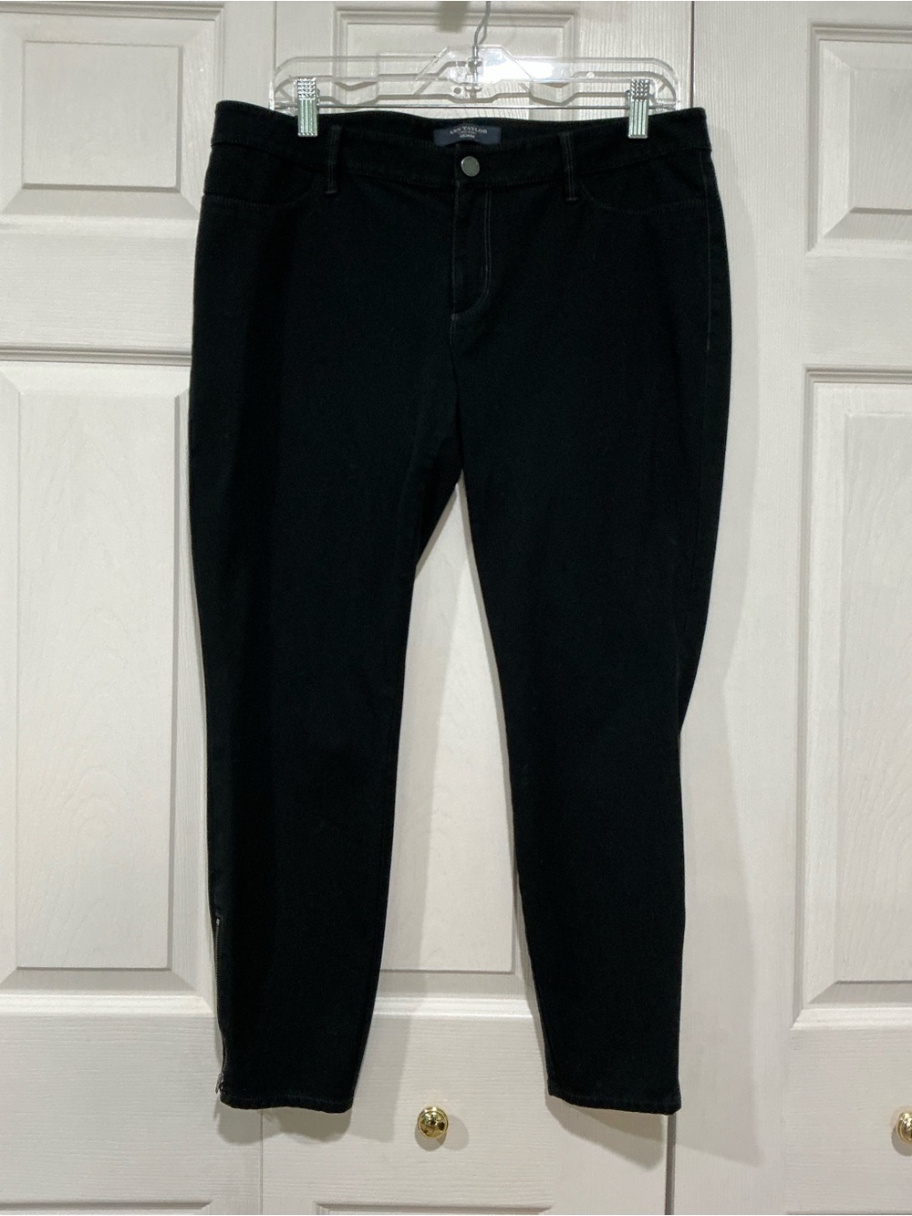 💙 Ann Taylor Black Ankle Lightweight Denim Jeans Zipper at Ankle 12 / 31 (01473)